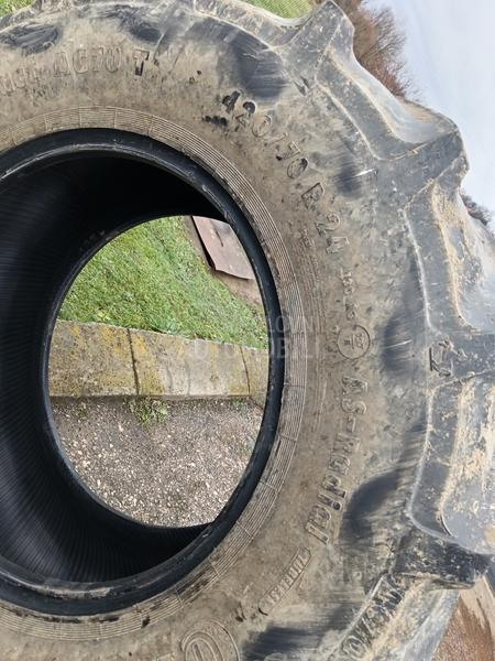 Continental 420/70 R24