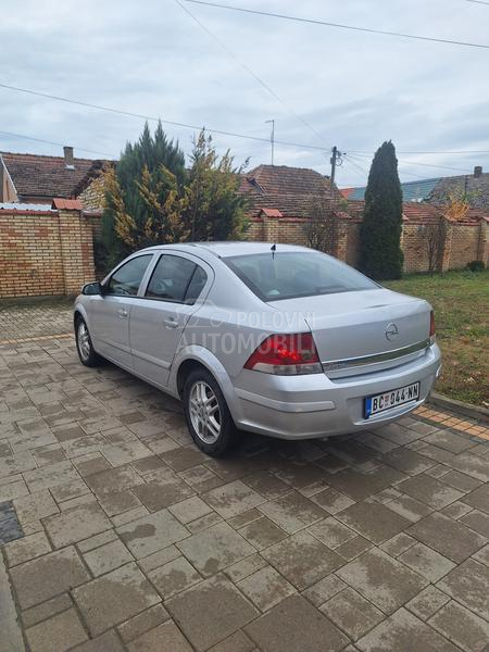 Opel Astra H 1.6