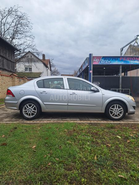Opel Astra H 1.6