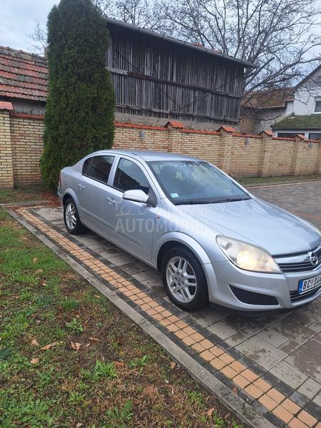 Opel Astra H 1.6