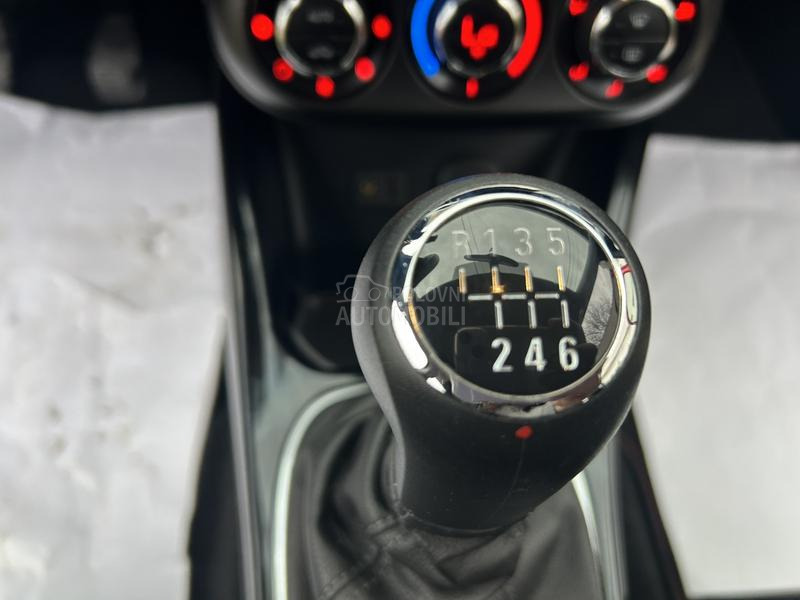 Opel Corsa E 1,0 T IZVANRED NA