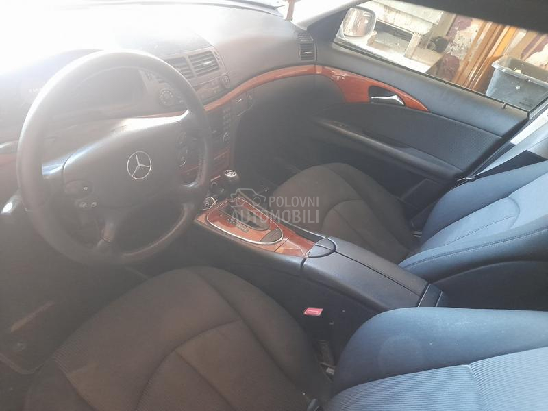 Mercedes Benz E 220 w211