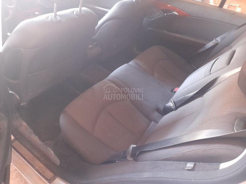 Mercedes Benz E 220 w211