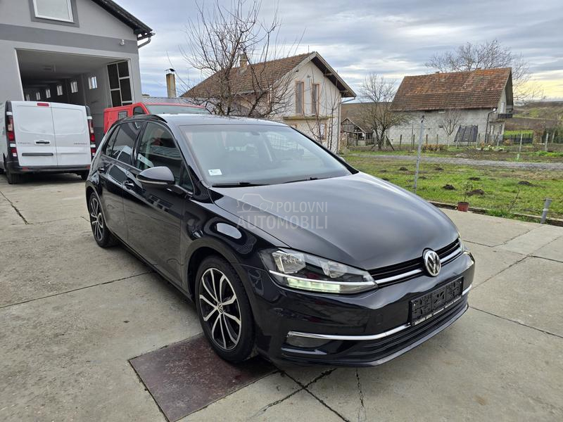 Volkswagen Golf 7 1.6 TDI//VIRTUAL//