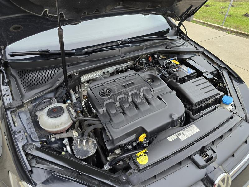 Volkswagen Golf 7 1.6 TDI//VIRTUAL//