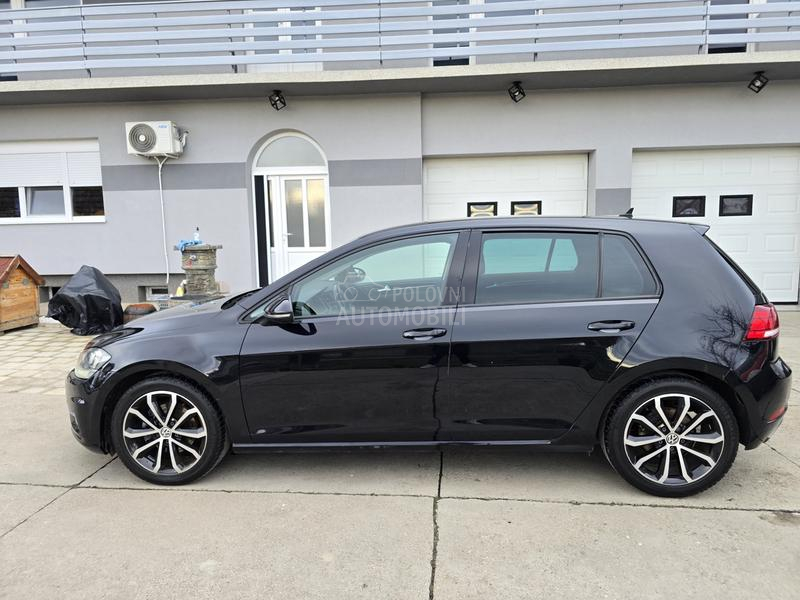 Volkswagen Golf 7 1.6 TDI//VIRTUAL//