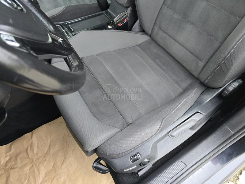 Volkswagen Golf 7 1.6 TDI//VIRTUAL//