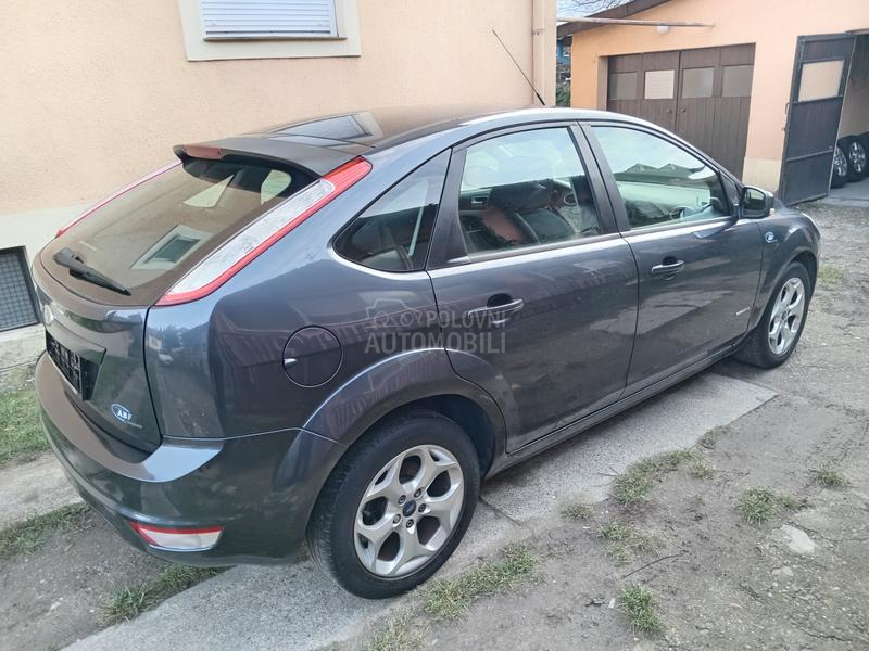 Ford Focus 1.6 O d l i c a n
