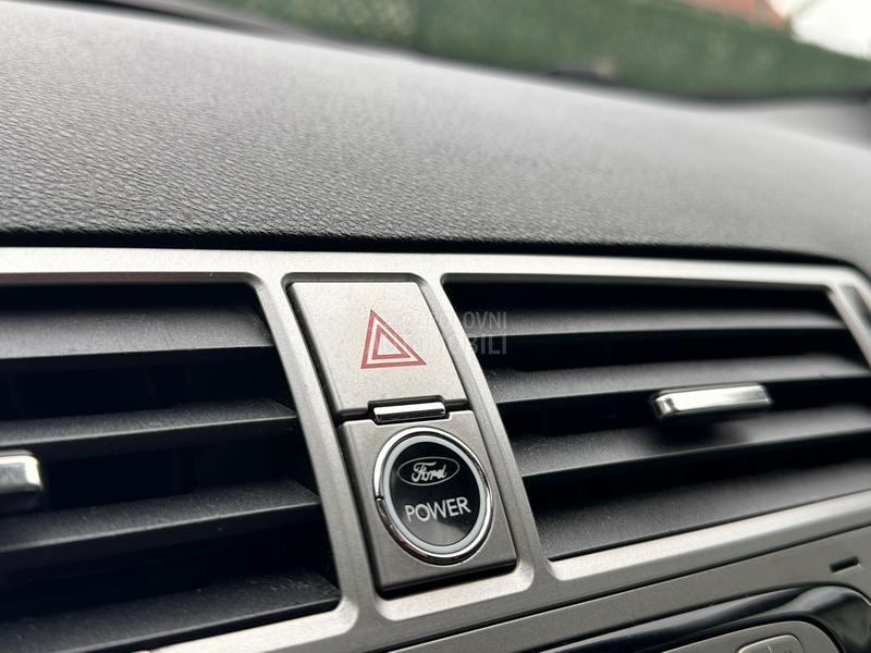 Ford Kuga TITANIUM S/4x4/AUT