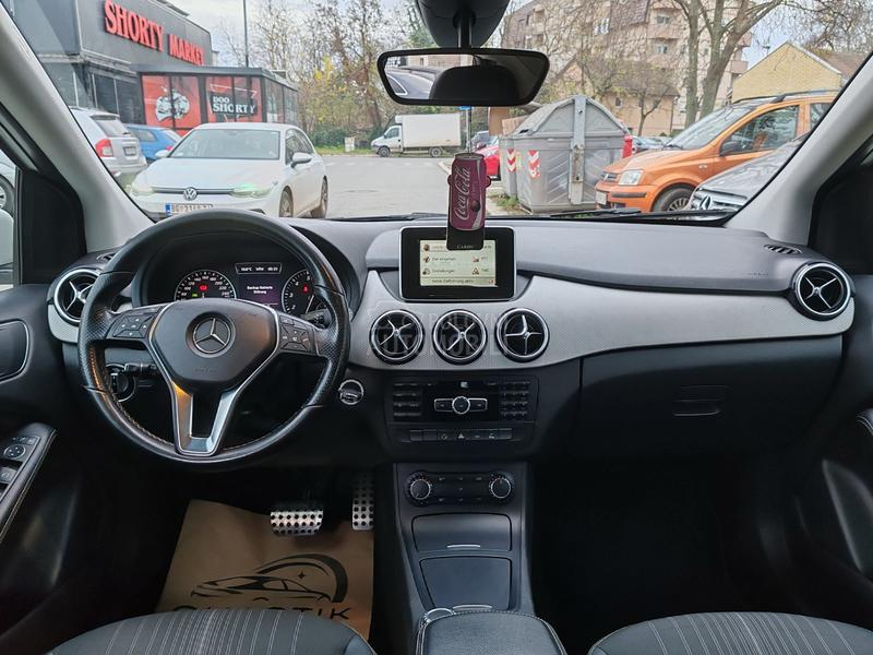 Mercedes Benz B 180 