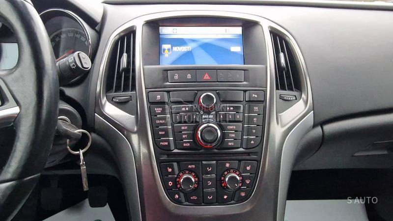 Opel Astra J KREDlTl/SWlSS