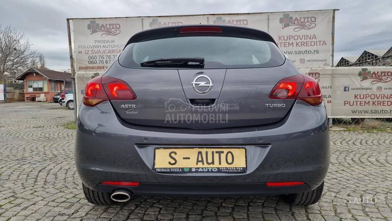 Opel Astra J KREDlTl/SWlSS