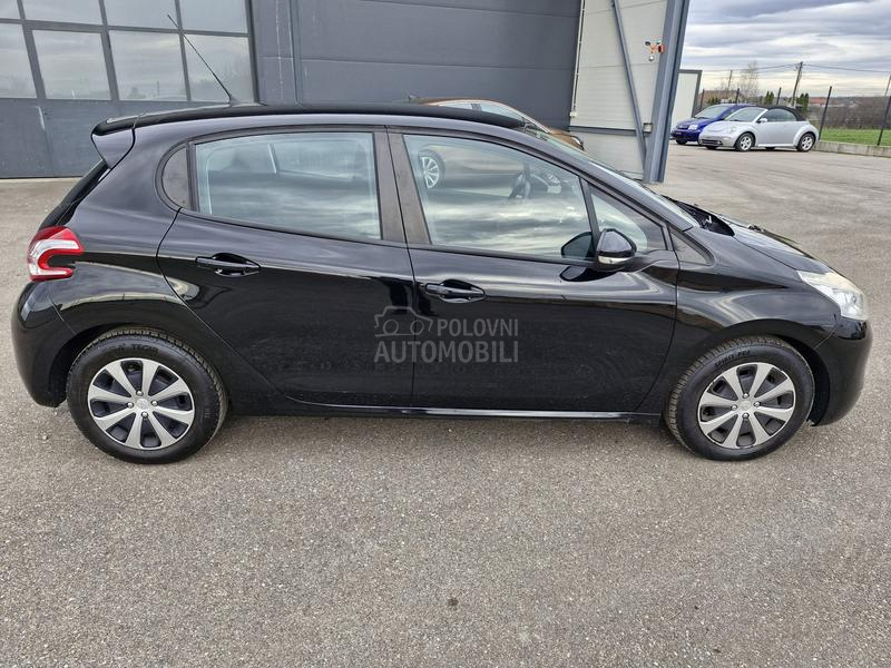 Peugeot 208 1.4 E-HDI Allure
