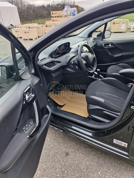 Peugeot 208 1.4 E-HDI Allure