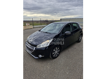 Peugeot 208 1.4 E-HDI Allure