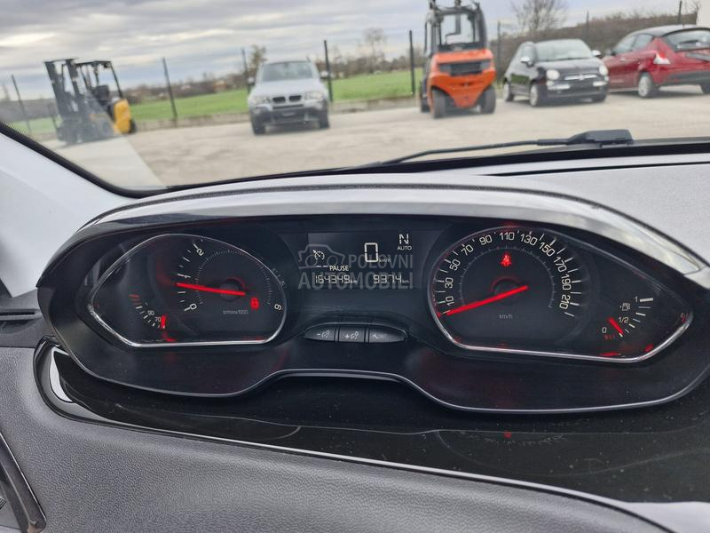 Peugeot 208 1.4 E-HDI Allure