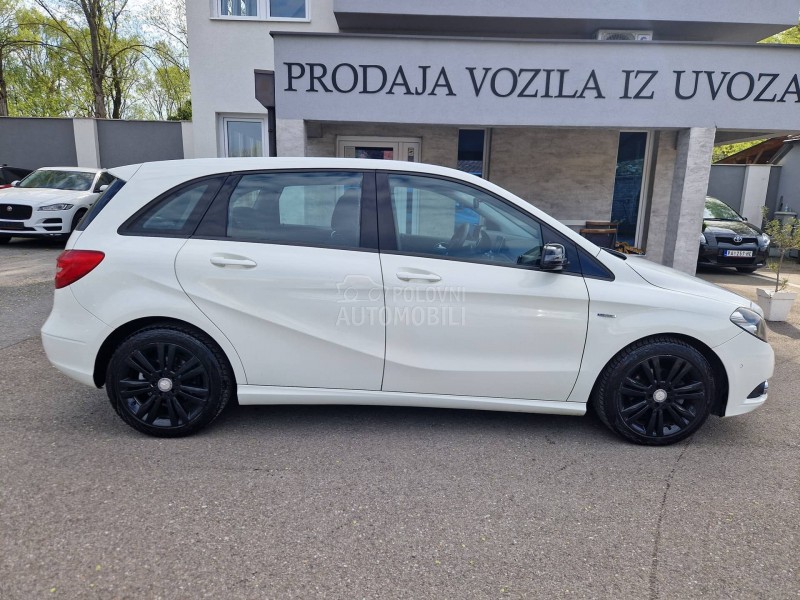 Mercedes Benz B 180 EXECUTIVE