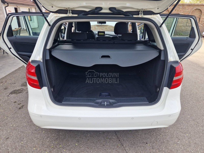 Mercedes Benz B 180 EXECUTIVE