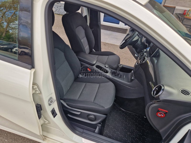 Mercedes Benz B 180 EXECUTIVE