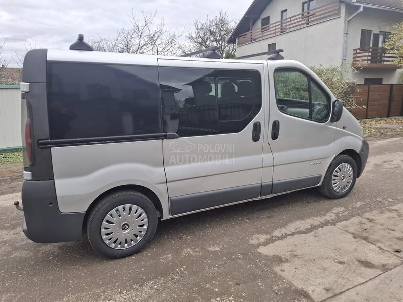 Renault Trafic dci 100 teretni N1 6.sedi