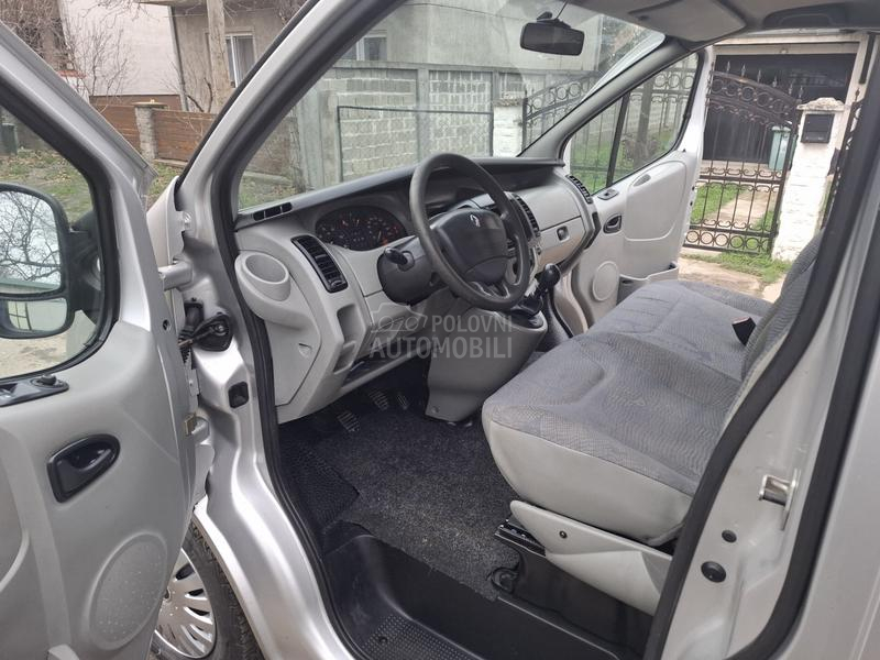 Renault Trafic dci 100 teretni N1 6.sedi