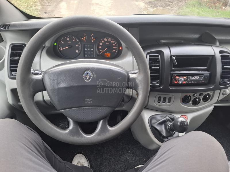 Renault Trafic dci 100 teretni N1 6.sedi