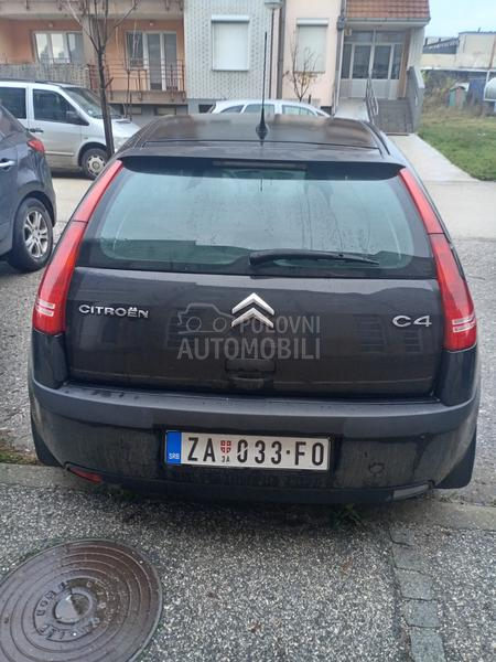 Citroen C4 1,4 PREMIUM