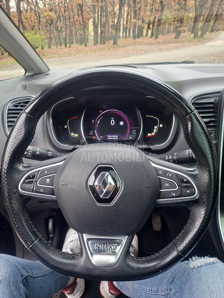 Renault Scenic Paris Initale