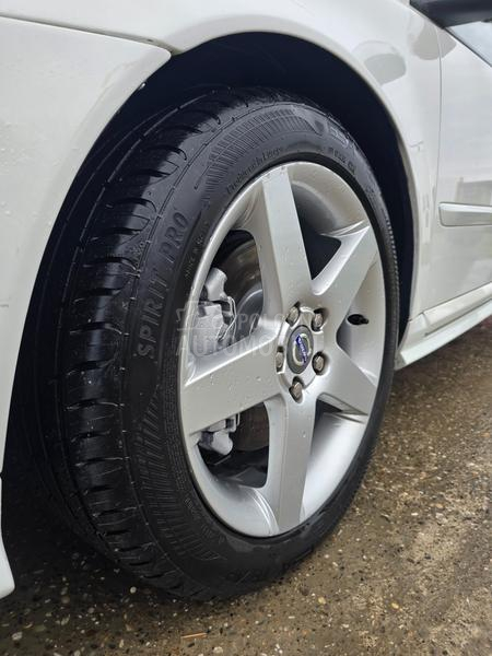 Volvo V50 2.0HDI R DESIGN