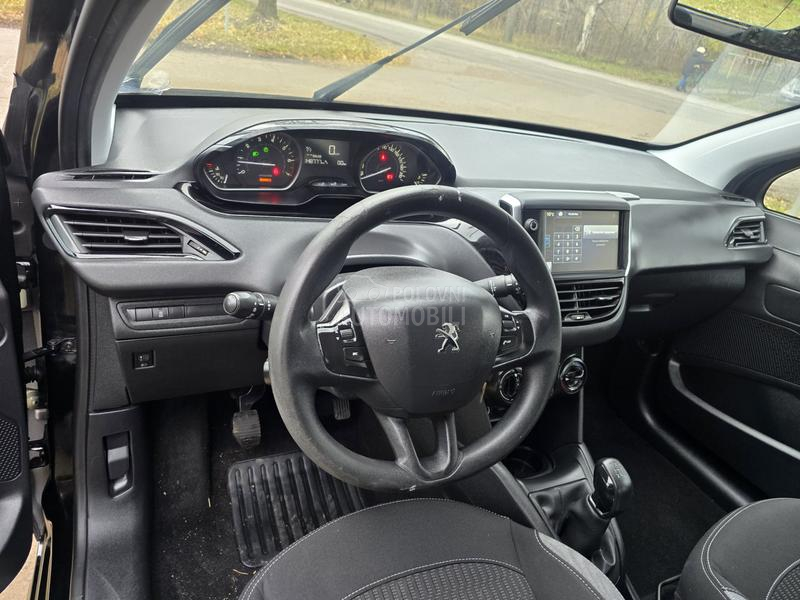 Peugeot 208 1,2 Allure