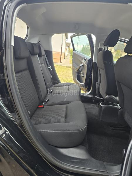 Peugeot 208 1,2 Allure