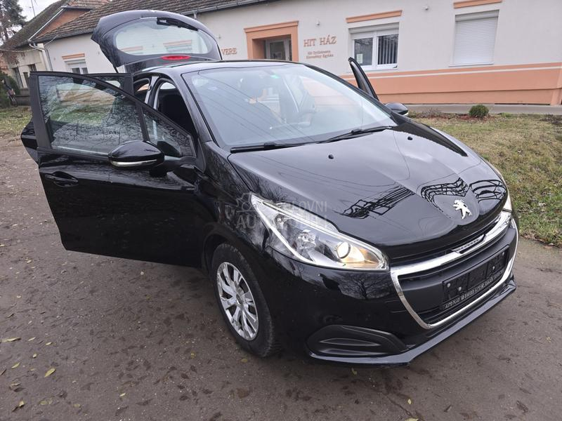 Peugeot 208 1,2 Allure