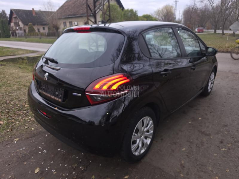 Peugeot 208 1,2 Allure