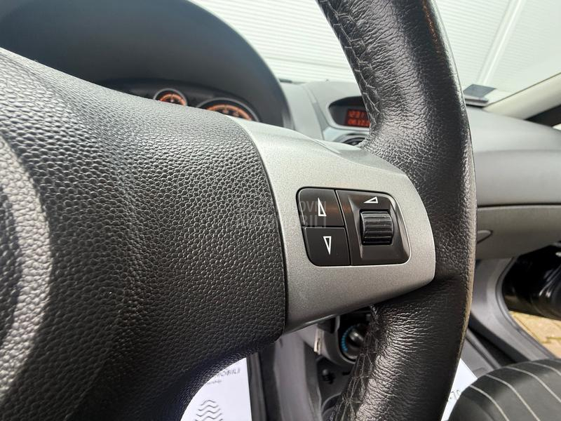 Opel Corsa D 1.2 M E T A N