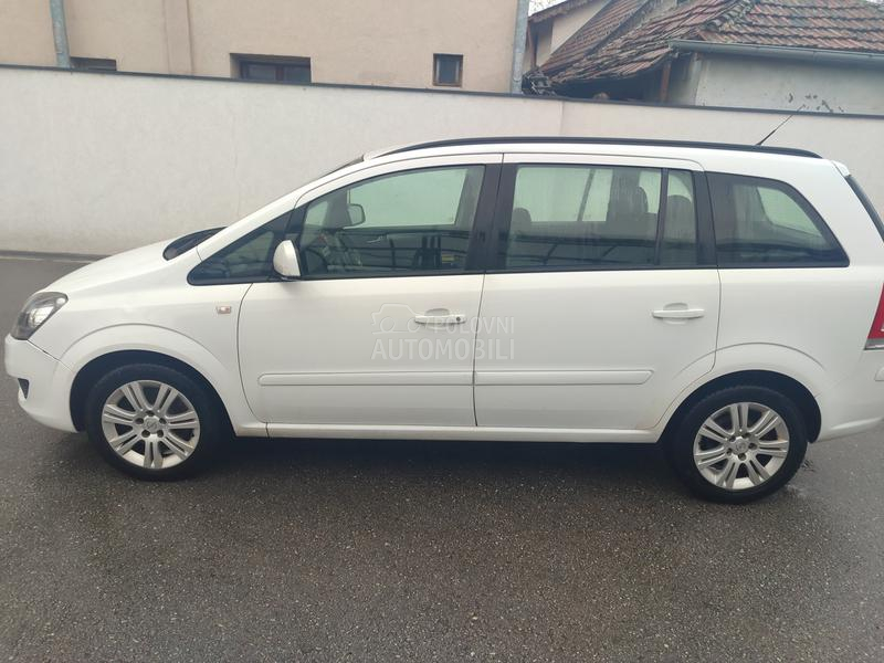 Opel Zafira 