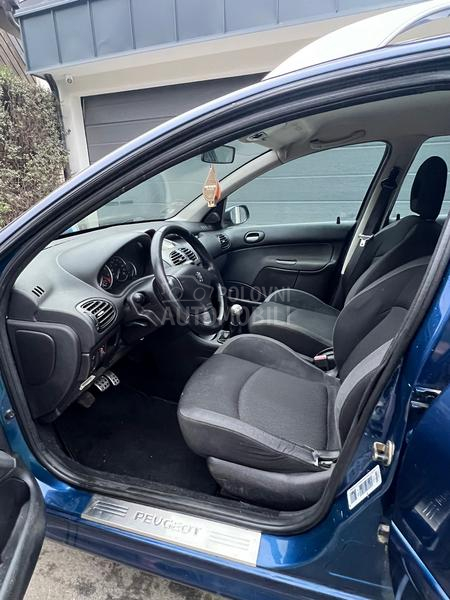 Peugeot 206 