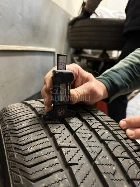 Continental 225/60 R17 Zimska