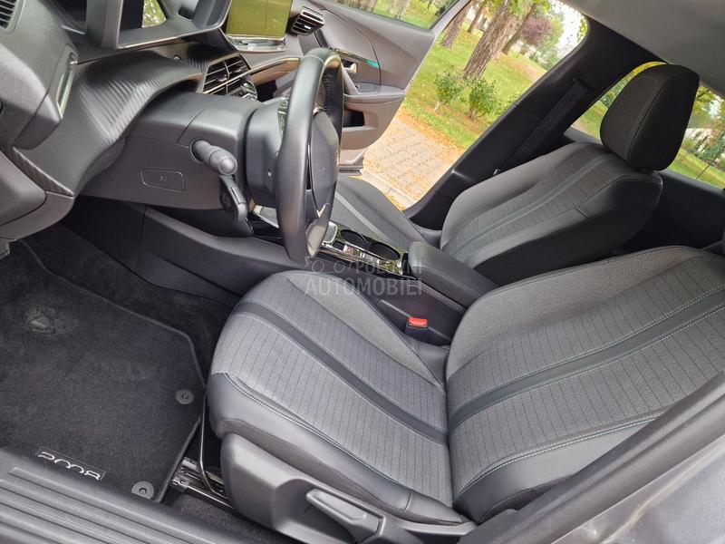Peugeot 2008 1.2 PureTech Allure