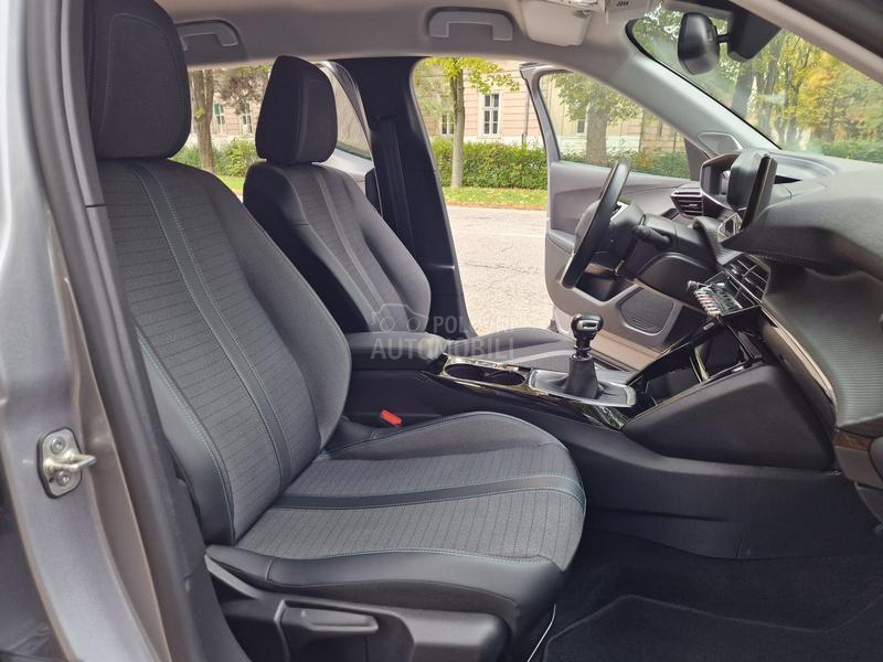Peugeot 2008 1.2 PureTech Allure
