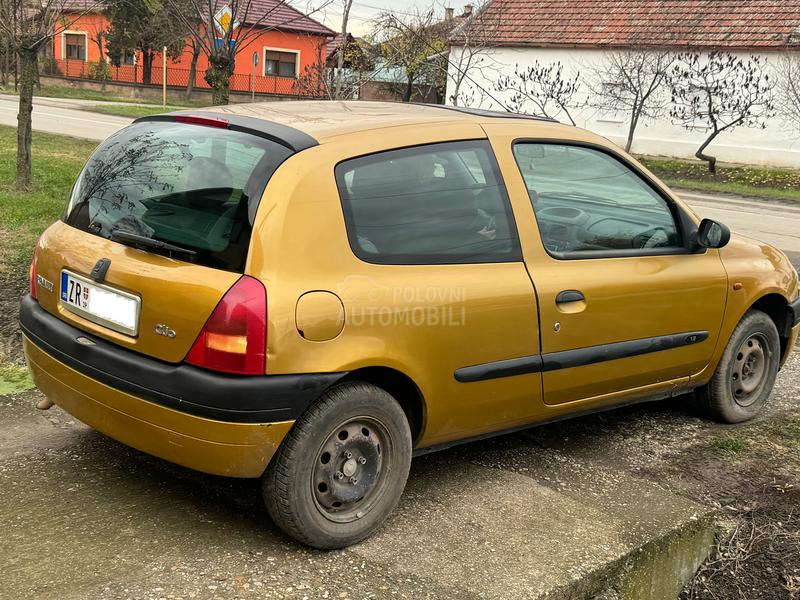 Renault Clio 