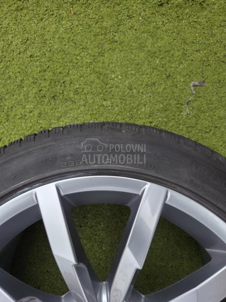 Goodyear 235/45 R18 Zimska