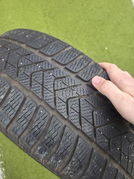 Goodyear 235/45 R18 Zimska