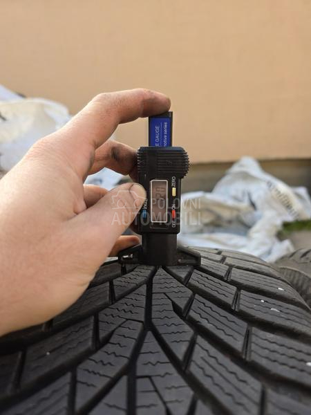 Continental 225/50 R17 Zimska