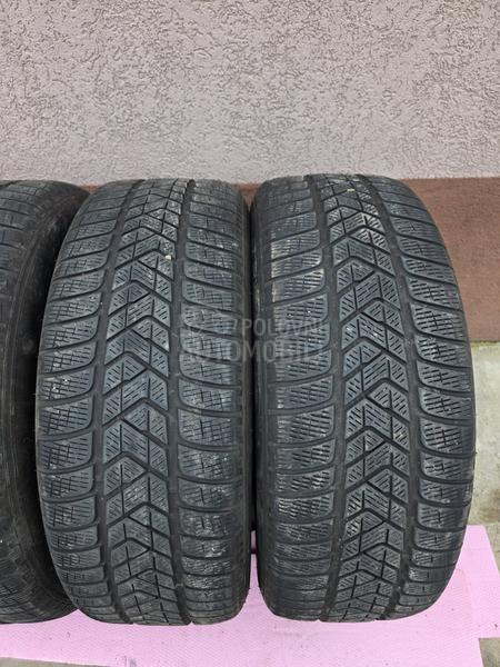 Pirelli 235/60 R18 Zimska