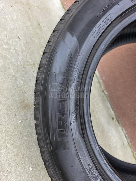 Pirelli 235/60 R18 Zimska