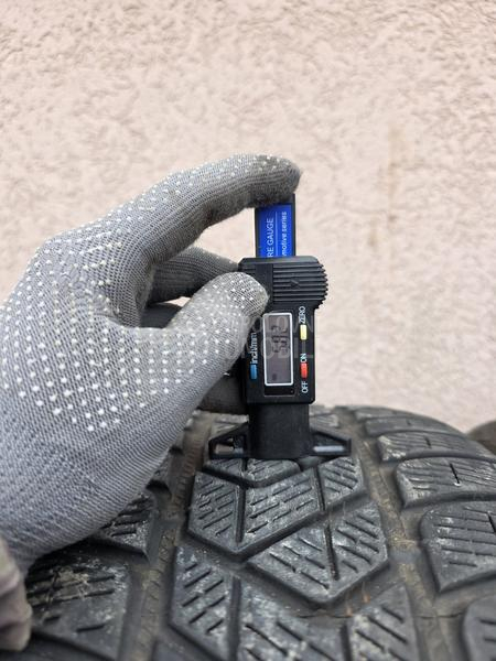 Pirelli 235/60 R18 Zimska