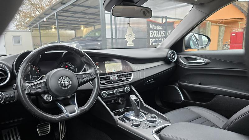 Alfa Romeo Giulia SPRINT