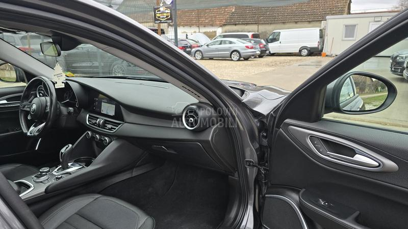 Alfa Romeo Giulia SPRINT