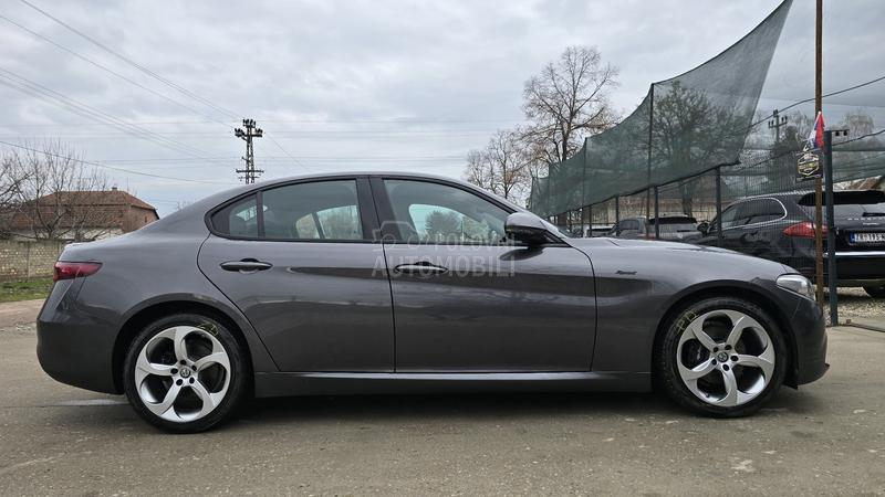 Alfa Romeo Giulia SPRINT