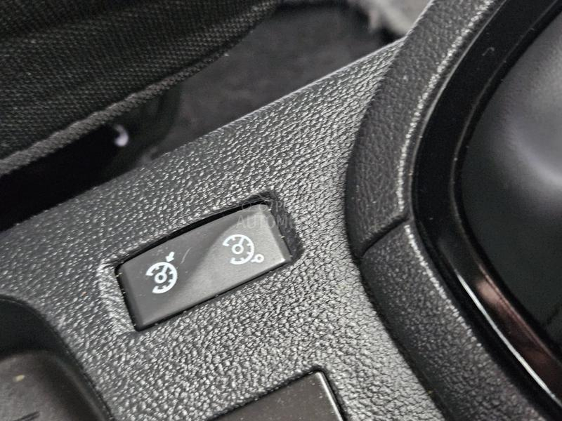 Renault Clio 1.2-4cil  NAV